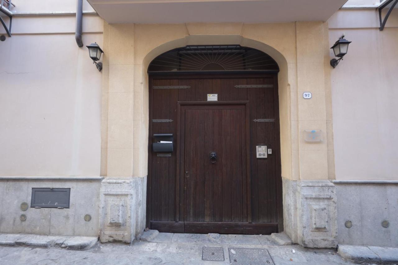 Appartamento La Casa Di Filippo Palermo Esterno foto
